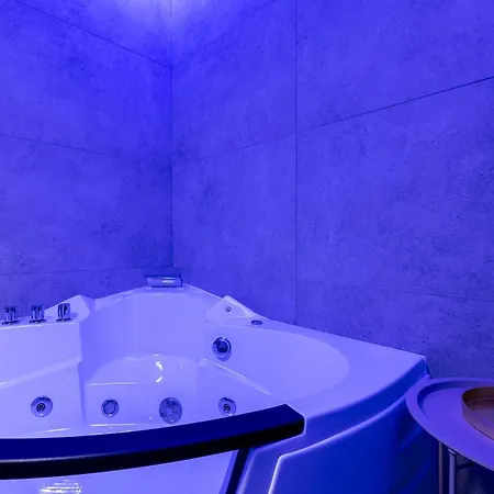 Secret Apartment *