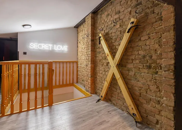 Secret شقة بوزنان